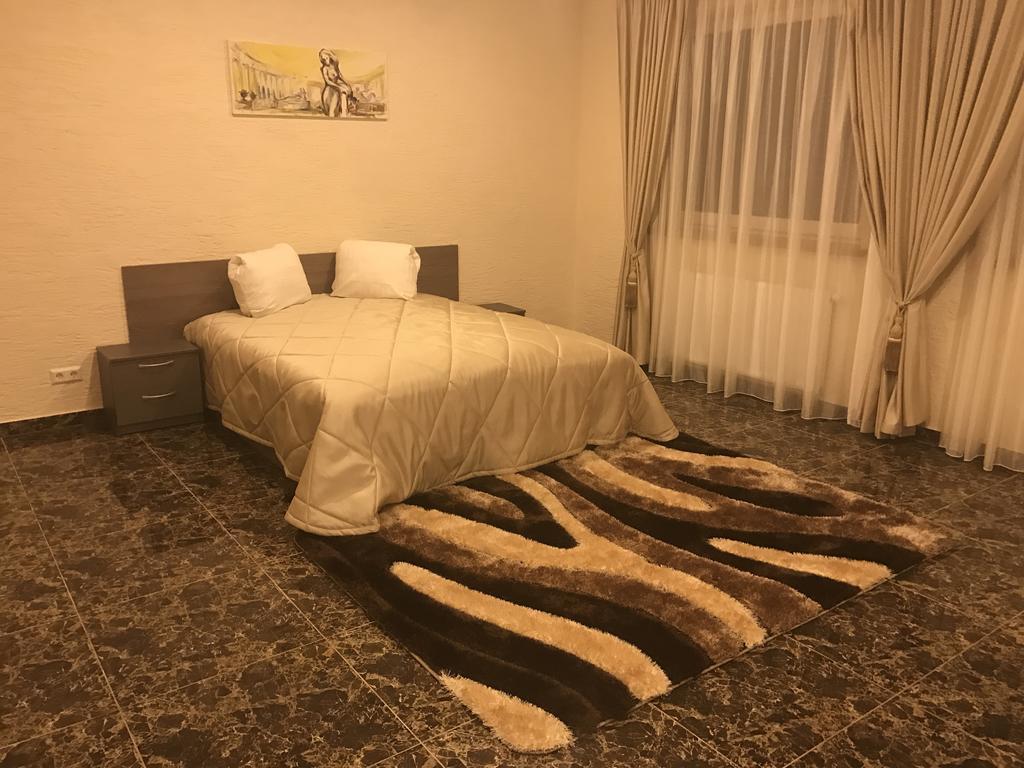 Arka Hotell Mažeikiai Exteriör bild