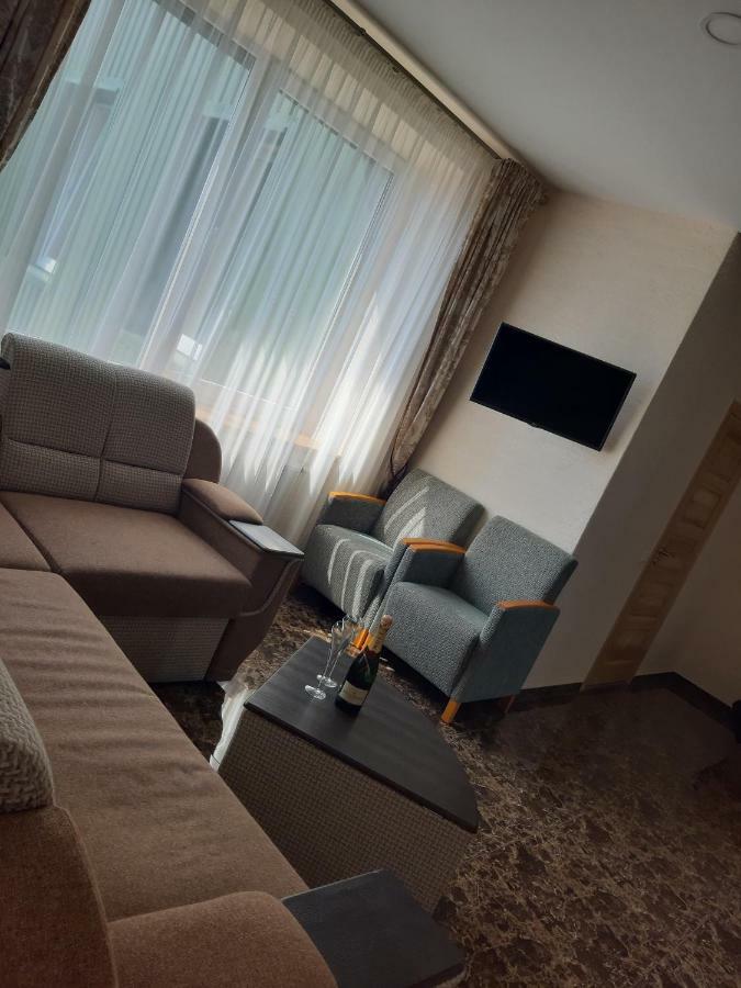 Arka Hotell Mažeikiai Exteriör bild