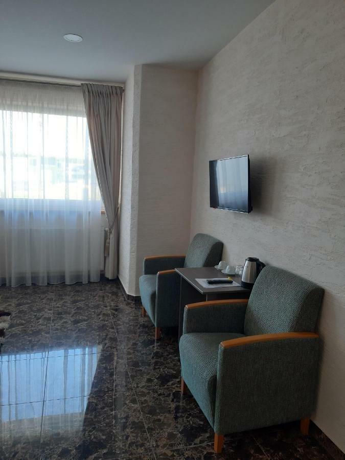 Arka Hotell Mažeikiai Exteriör bild