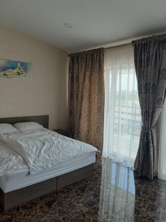Arka Hotell Mažeikiai Exteriör bild